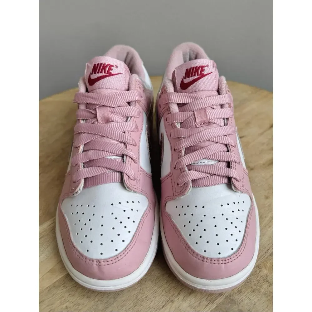 Nike very clean